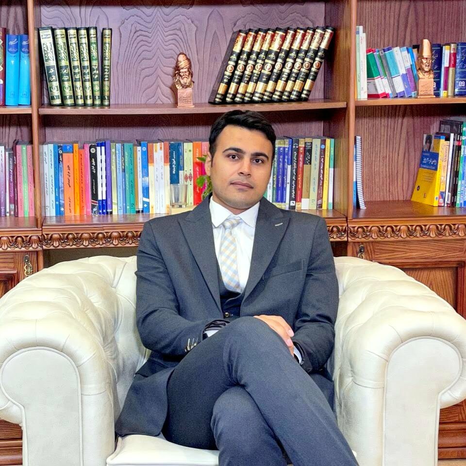 پوریا خوشمرام وکیل موسسه حقوقی دادخواهان جد