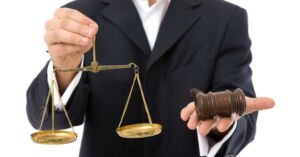 مشاوره حقوقی رایگان با وکیل پایه یک دادگستری